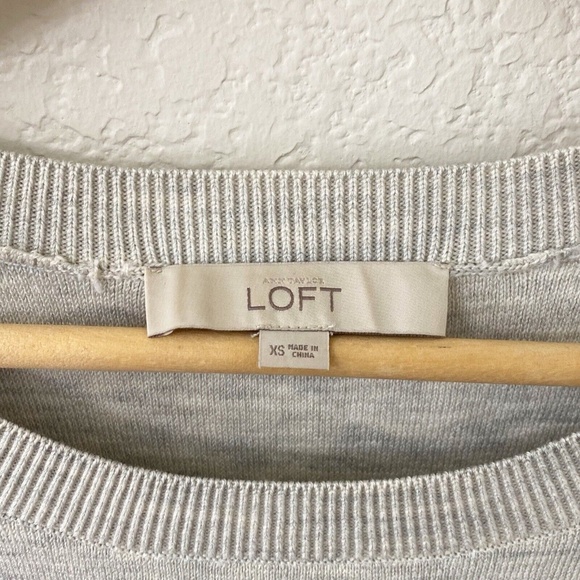 Loft Wool Blend Sweater Size XS Gray & Pink Striped - Picture 4 of 6